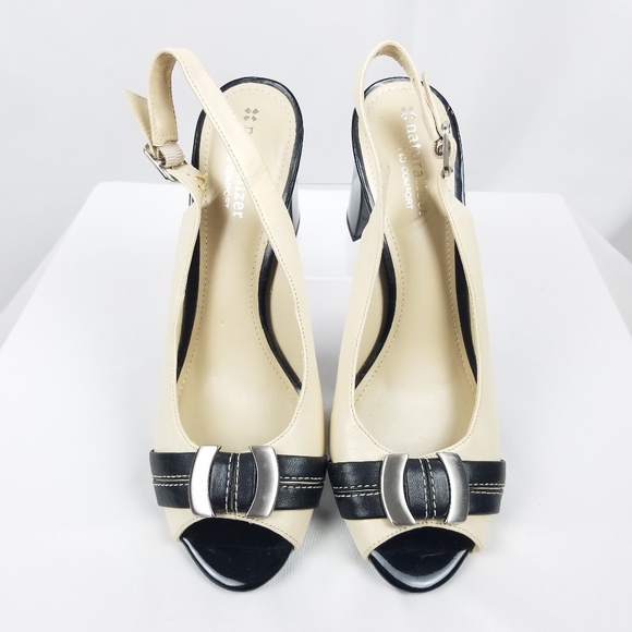 Naturalizer Shoes - Naturalizer N5 Carlie peep toe high heel size 8